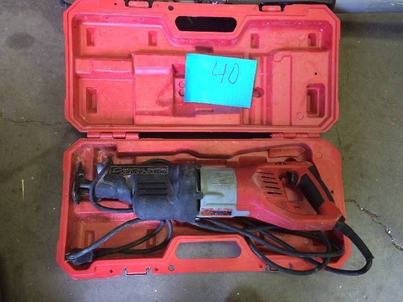 lot 40 image: Milwaukee 15 Amp Super SAWZALL Reciprocating Saw Model # 6538-21 in working conditions
