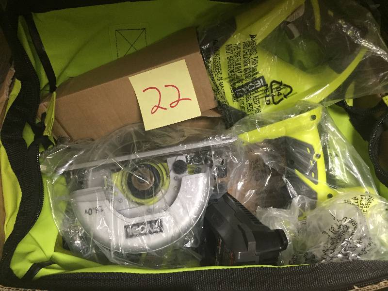lot 22 image: 5-Piece Ryobi P1879 18V ONE Lithium-Ion Cordless Combo Kit New