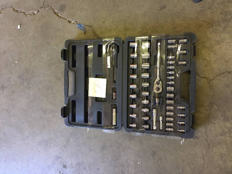 lot 50 image: Stanley 60-Piece Socket Set, STMT71650 New