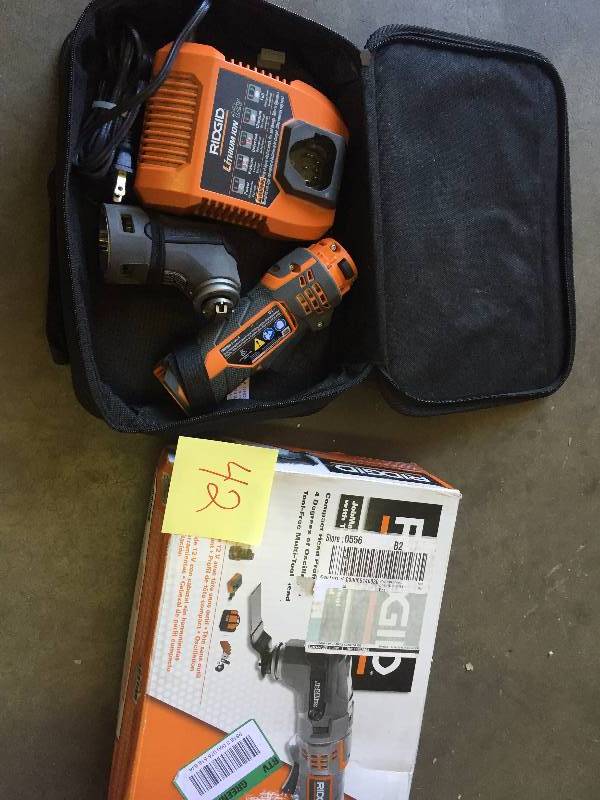 lot 42 image: RIDGID JobMax 12-Volt Multi-Tool with Tool Free Head in like new condition