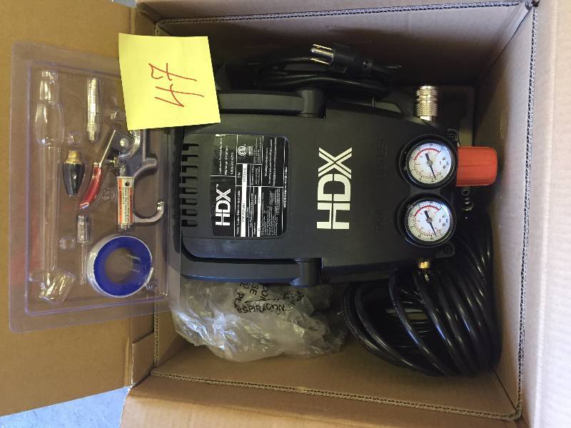 lot 47 image: HDX 2 Gal Air Compressor New
