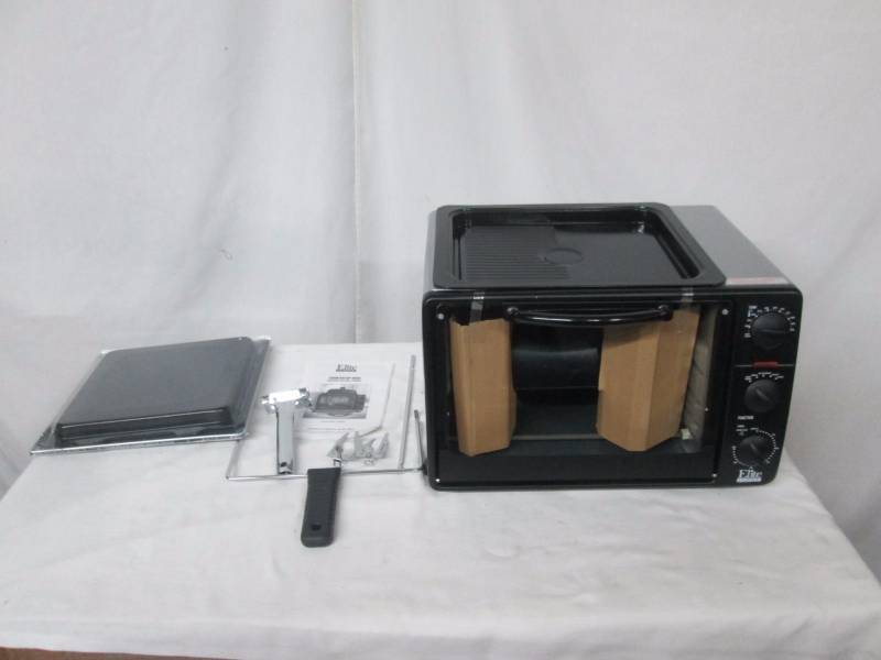 lot 7 image: Elite Multifunction Toaster Oven