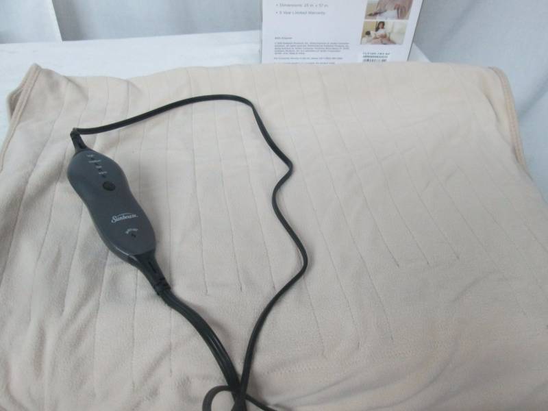 lot 45 image: Sunbeam Chill-Away Heated Wrap