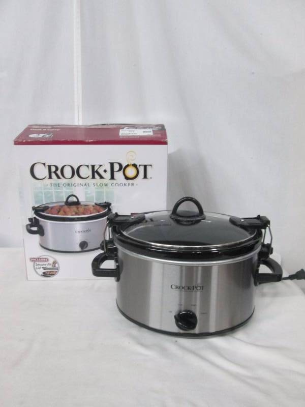 lot 29 image: Crock-Pot 4-qt. Cook-and-Carry Slow Cooker