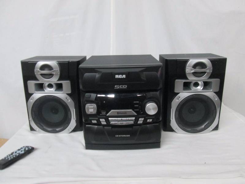 lot 58 image: RCA 400-Watt 5-CD Bluetooth Sound System