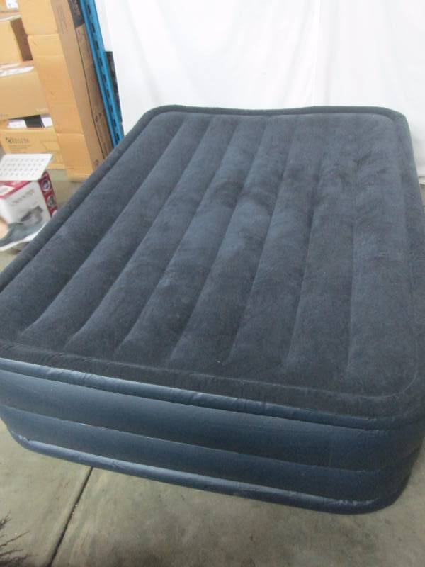 lot 64 image: Intex Queen Raised Airbed