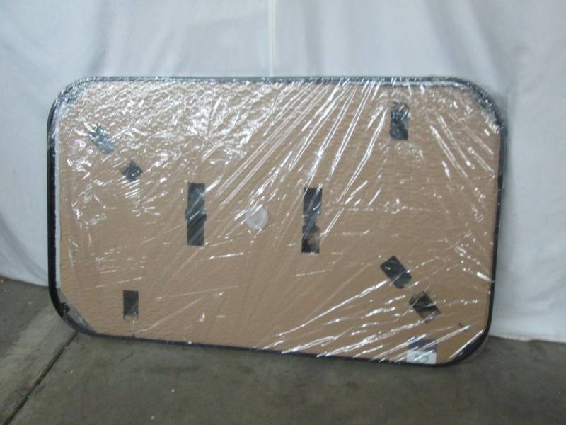 lot 21 image: Alcove Como Patio Table