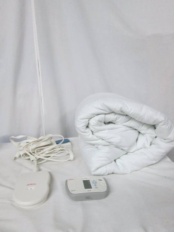lot 17 image: Sunbeam Therapeutic Heated Mattress Pad - Full