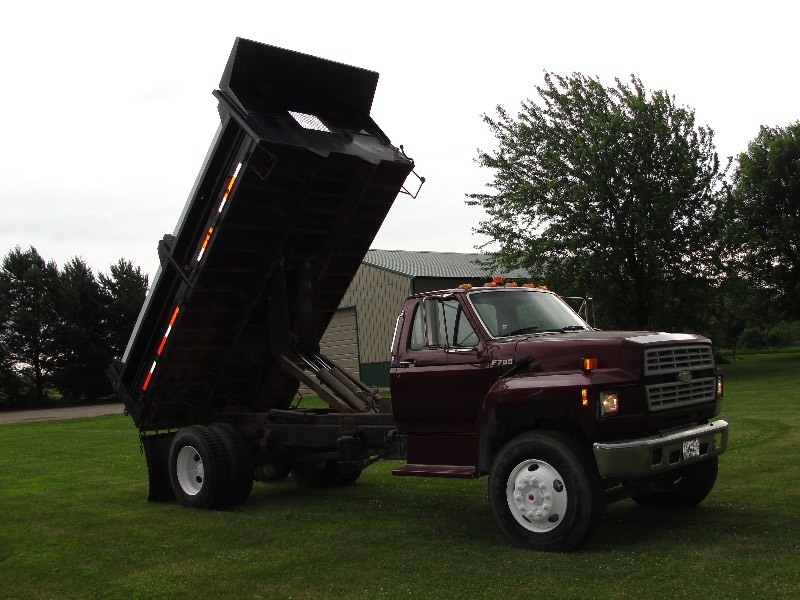 1994 Ford F-700