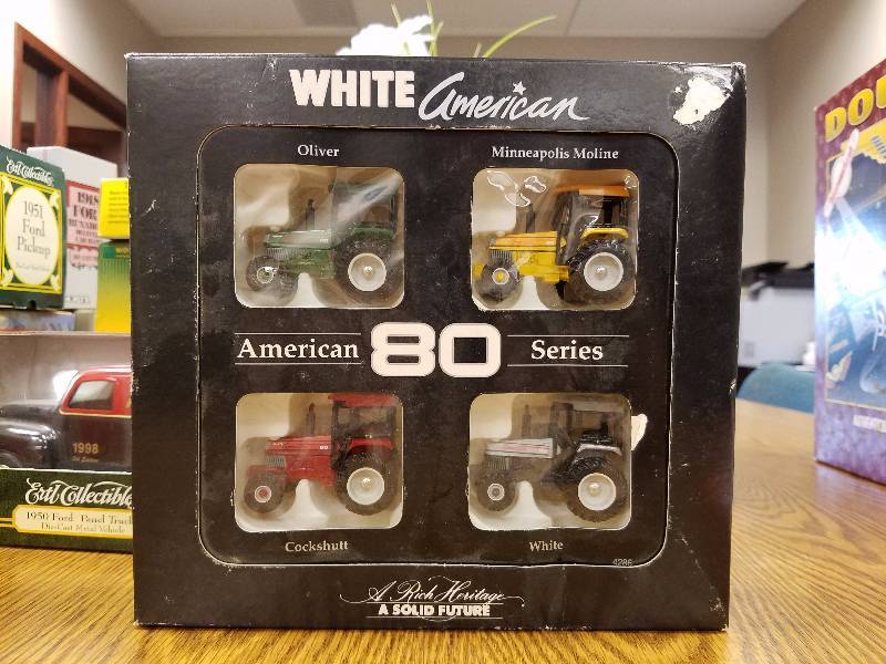 lot 3 image: American 80 Series  4 Die Cast Tractors