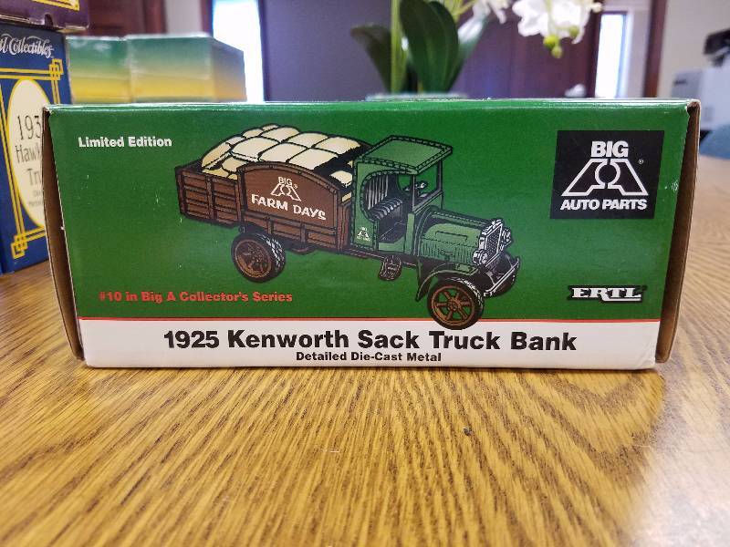 lot 15 image: 1925 Kenworth Sack Truck Die Cast Bank #10 in Big A Auto Parts Series by Ertl