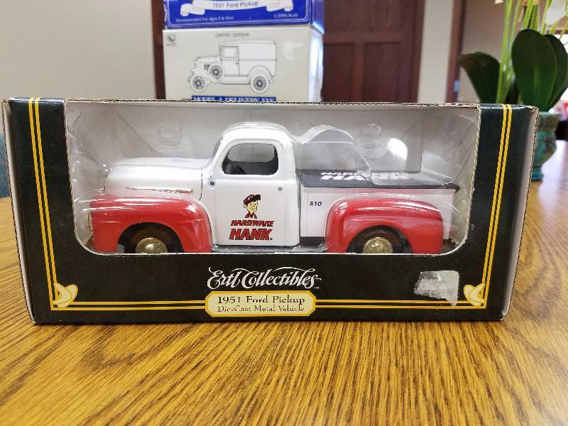 lot 33 image: 1951 Ford Pickup Die Cast Hardware Hank by Ertl
