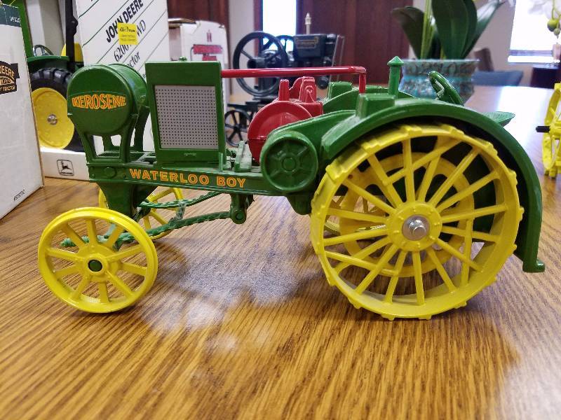 lot 42 image: 1930 John Deere GP Wide Tread Tractor by Ertl