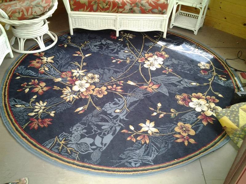 Large Round Rug 93 Inches Diameter