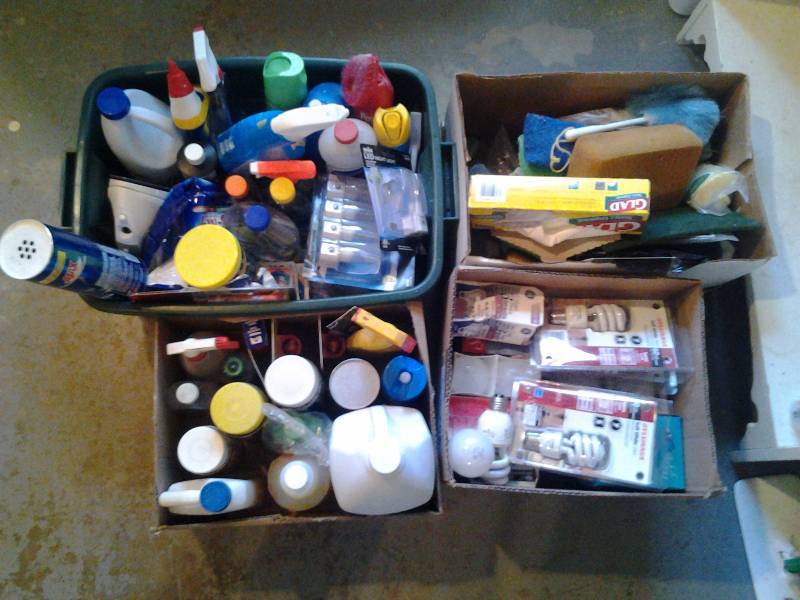 4-Boxes Cleaning Supplies, Light Bulbs