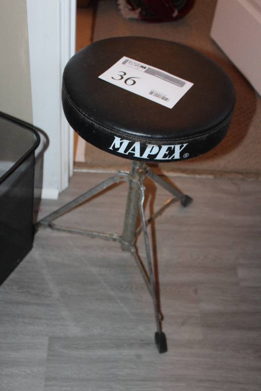 lot 36 image: Mapex Stool