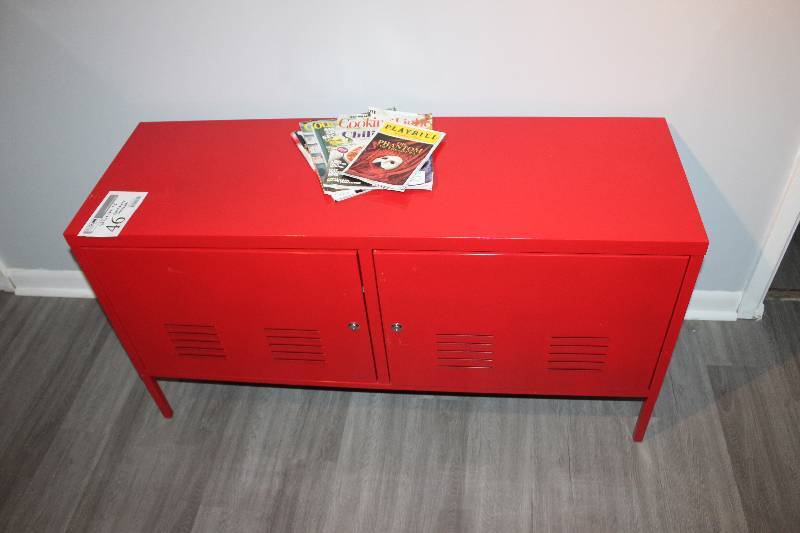 lot 46 image: Cabinet