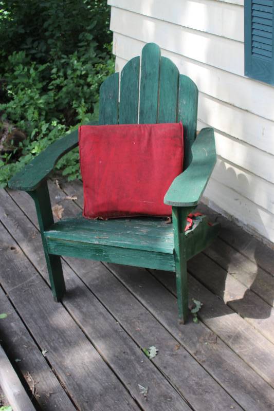 lot 86 image: Lot of (3) Patio Chairs