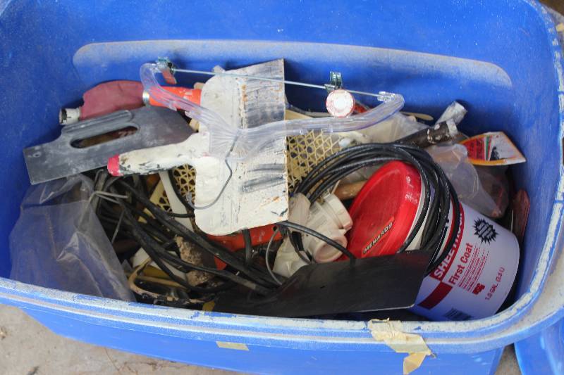 lot 94 image: Box Lot of Painting Supplies