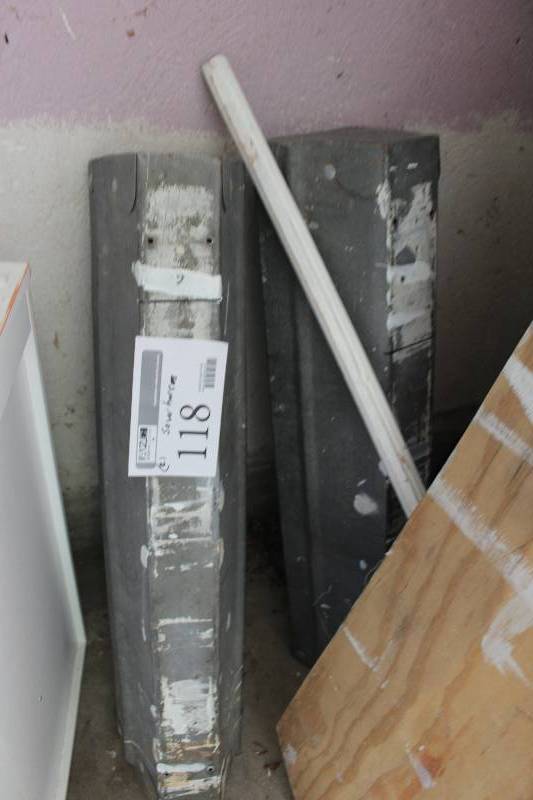 lot 118 image: Lot of (2) Saw Horses
