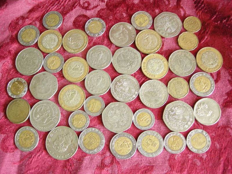 lot 24 image: Mexico Coins