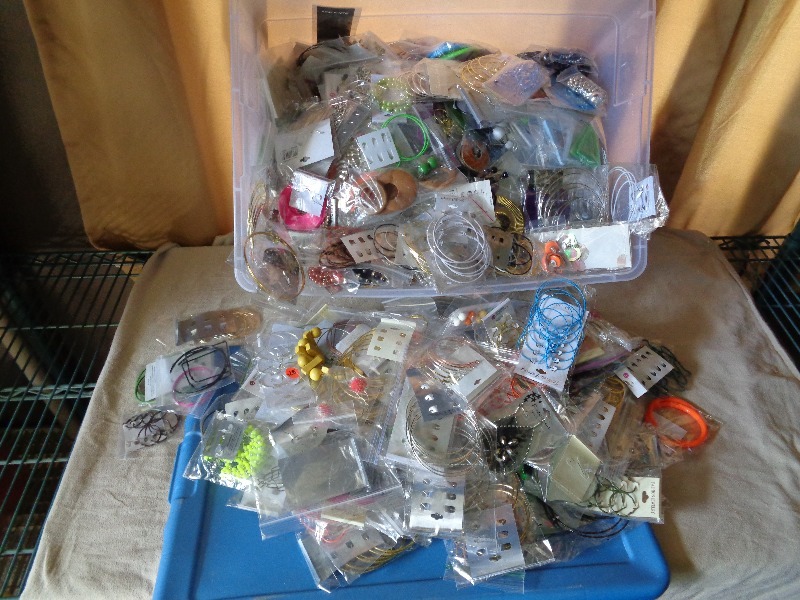 lot 1 image: Large Tote FULL of New Jewelry