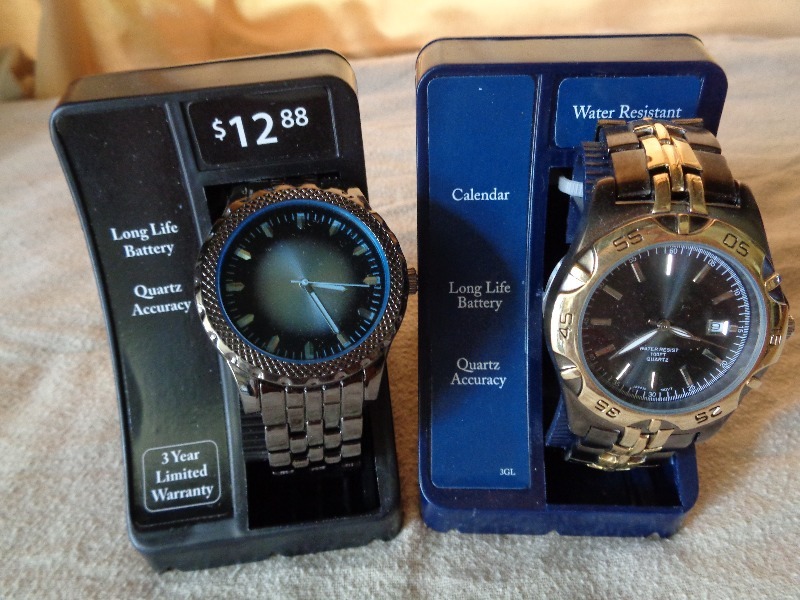 lot 4 image: 2 New Mens Watches