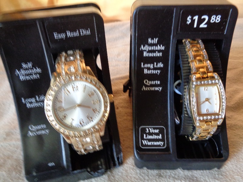 lot 5 image: 2 New Womens Watches