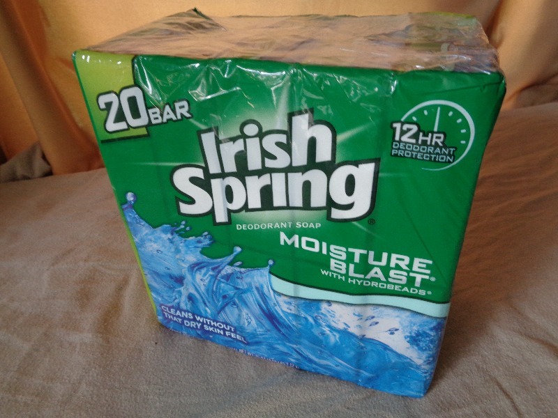 lot 11 image: Package of Irish Spring Bar Soap