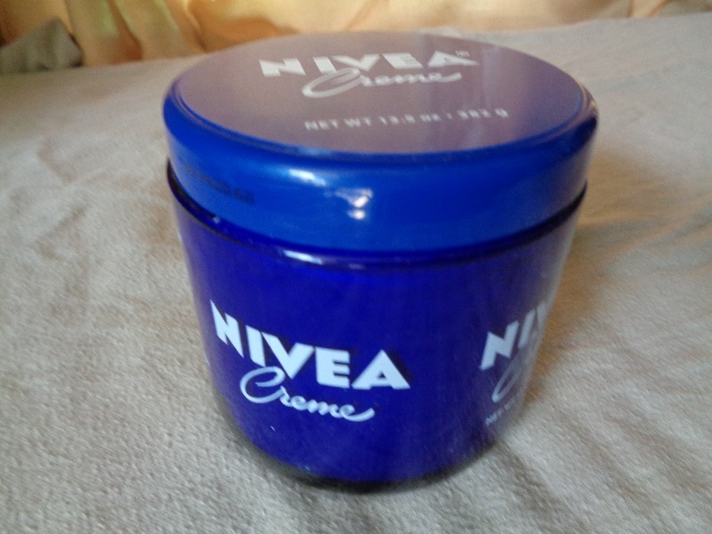 lot 20 image: New Nivea Creme in Glass Jar