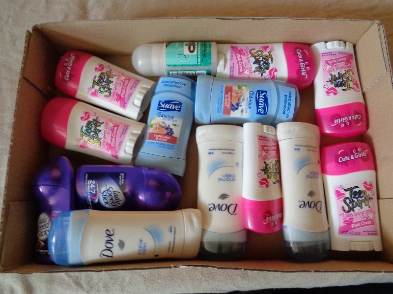 lot 25 image: 14 New Womens Deodorants