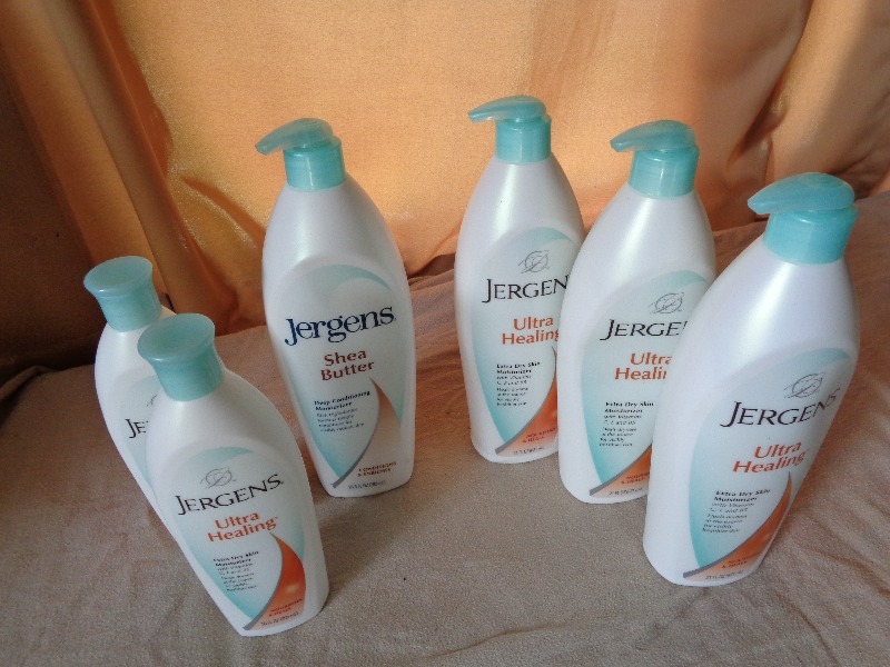lot 26 image: 6 New Bottles Of Jergens Lotion