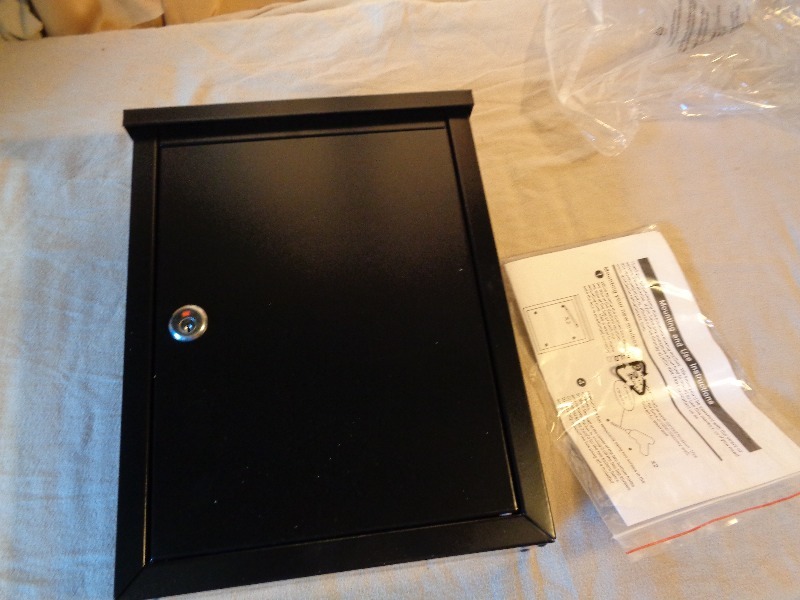lot 57 image: New Locking Mailbox  Dropbox