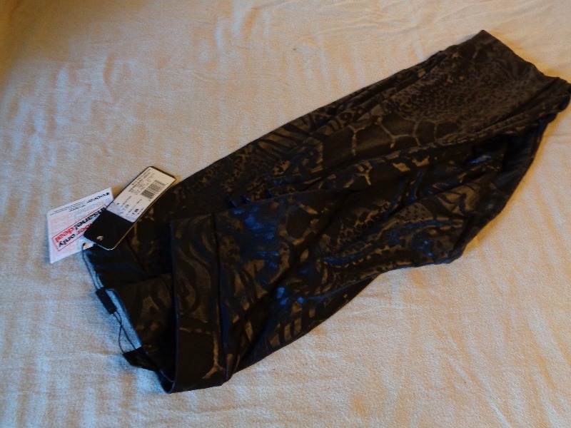 lot 59 image: New Kardashian Collection Womens Leggings