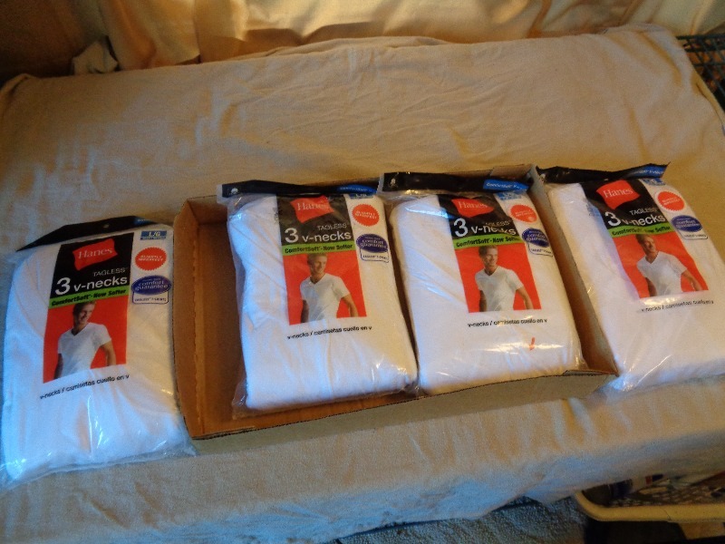 lot 68 image: 12 New Mens Vneck Shirts