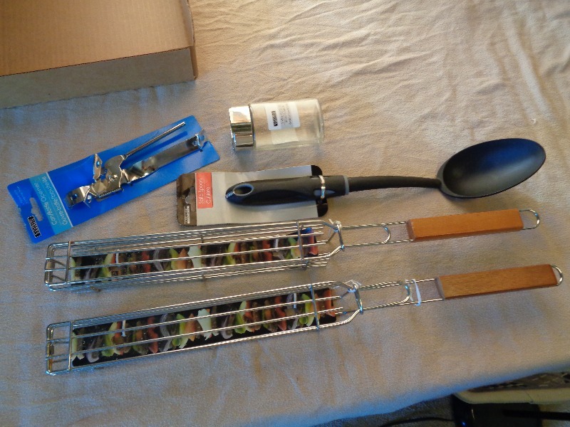 lot 73 image: New Kitchen Items
