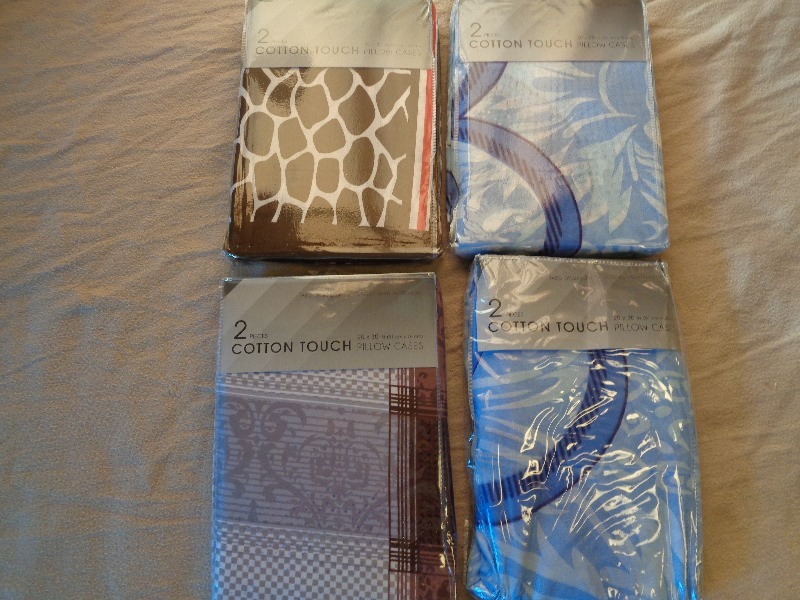 lot 76 image: 8 New Pillowcases