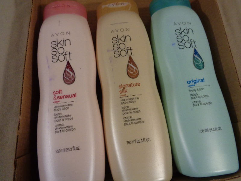 lot 89 image: 3 New Large Skin So Soft Lotions