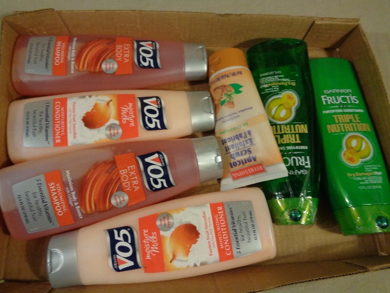 lot 125 image: Shampoo, Conditioner, and Apricot Scrub