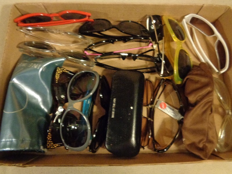 lot 128 image: Assorted Sunglasses