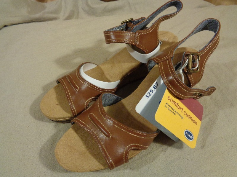 lot 134 image: New Womens Dr Scholls Shoes