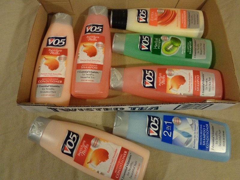 lot 158 image: 7 New Bottles of Shampoo and Conditioner