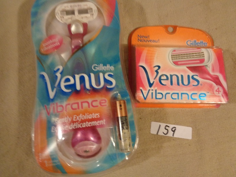 lot 159 image: New Venus Vibrance Razor with Refills