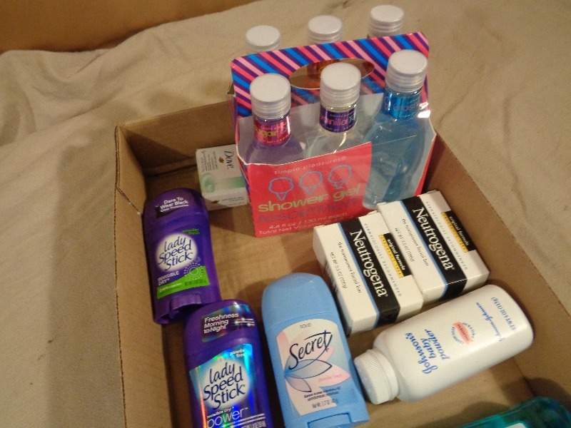 lot 162 image: New Shower Gels, Mouth Rinse, and More