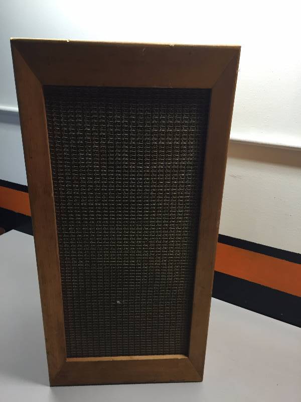 lot 8 image: EICO HIGH FIDELITY SPEAKER SYSTEM