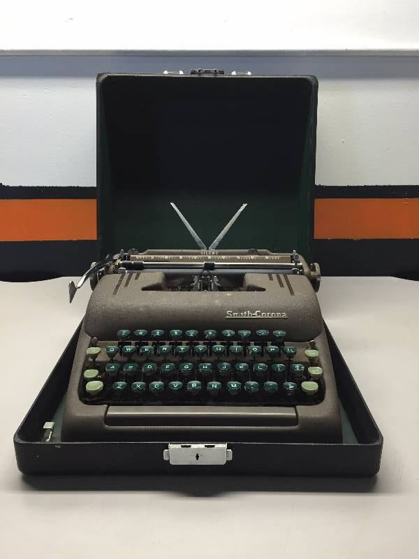 lot 13 image: SMITH-CORONA TYPE WRITER