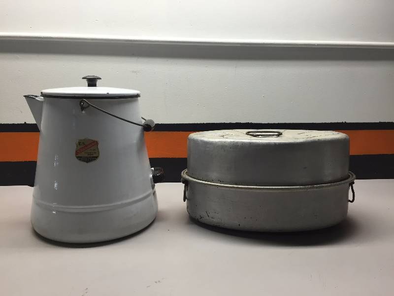 VINTAGE NESCO ROASTER PAN U.S. STANDARD 12QT ENAMEL WARE JULY VINTAGE