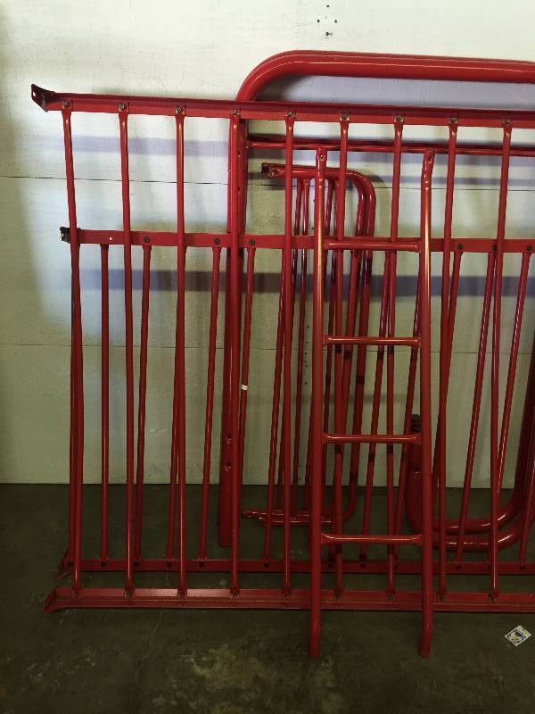 lot 38 image: RED METAL BUNK BEDS