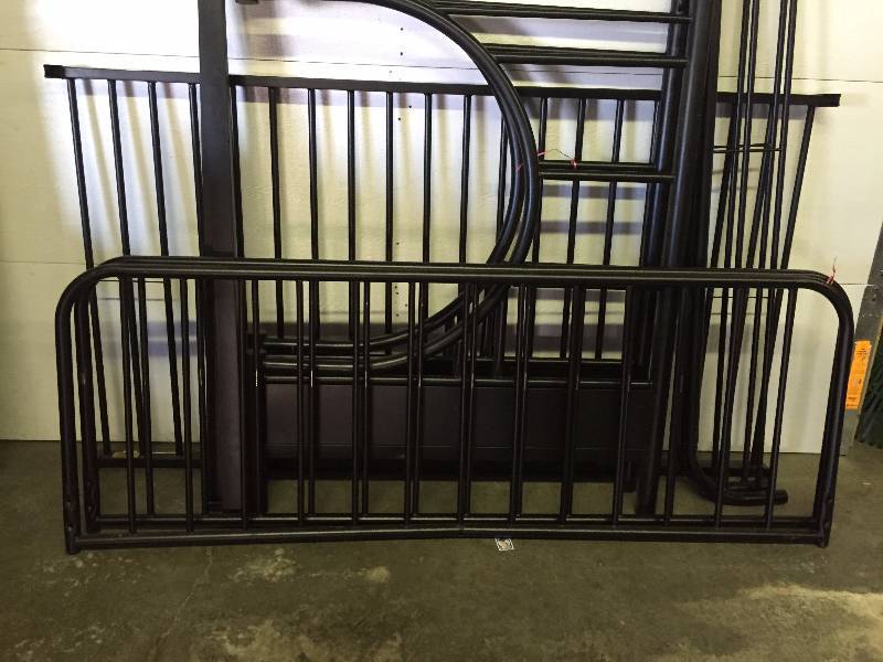 lot 39 image: BLACK METAL BUNK BEDS