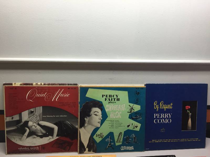 lot 49 image: VINTAGE ALBUMS